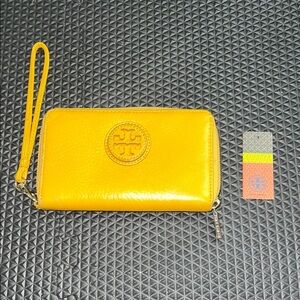 Tory Burch Yellow Leather Wristlet